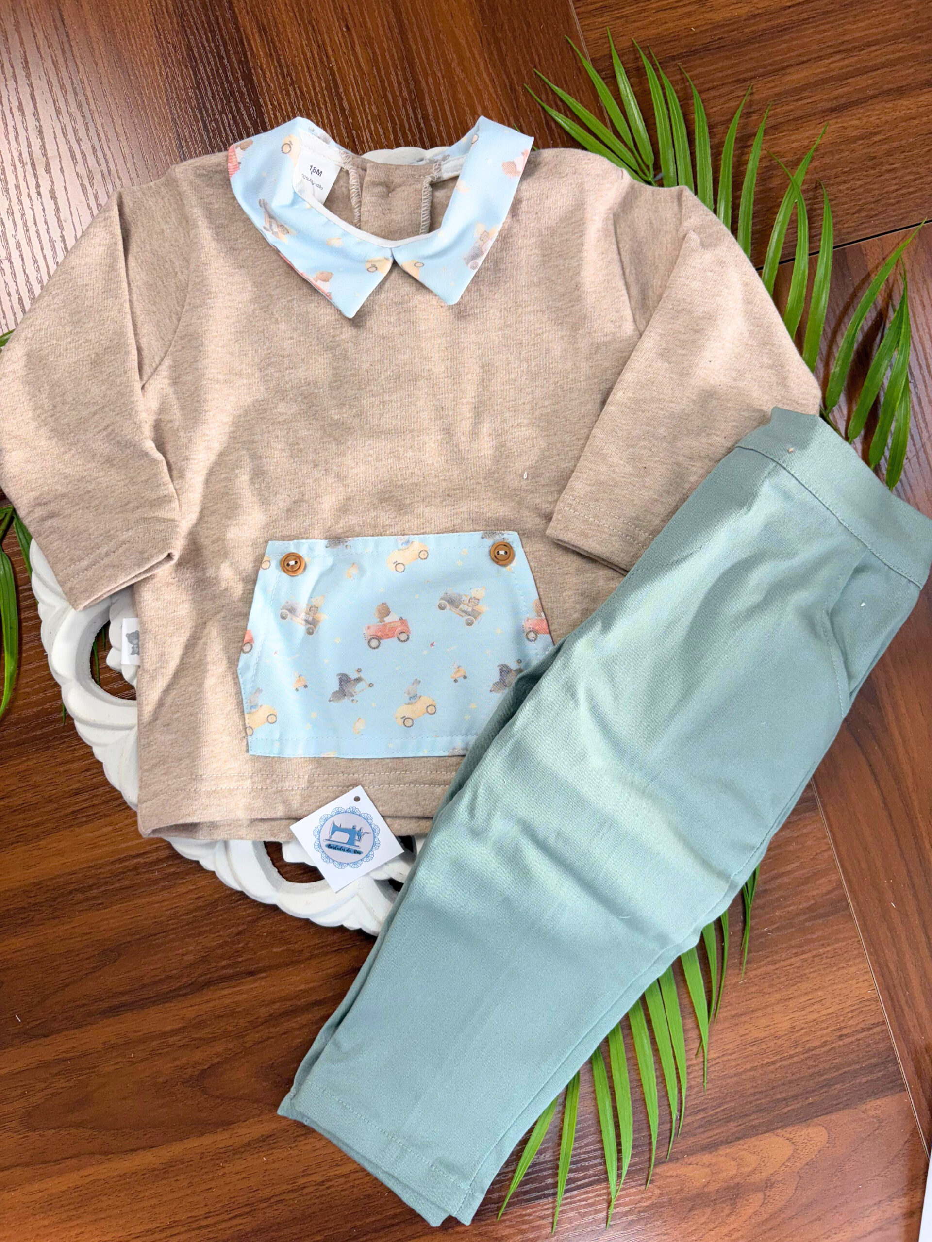 Conjunto de Calças e Camisola com Carros