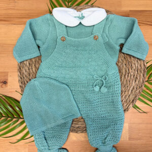 Jardineira com Camisola e Gorro de Malha